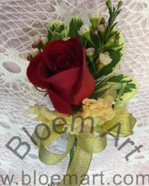 Corsage of Rose and assorted - CODE 7131